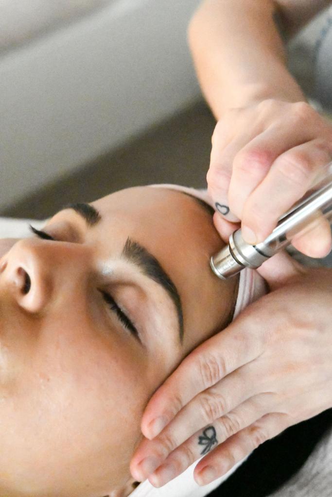 Hydromicrodermabrasion
